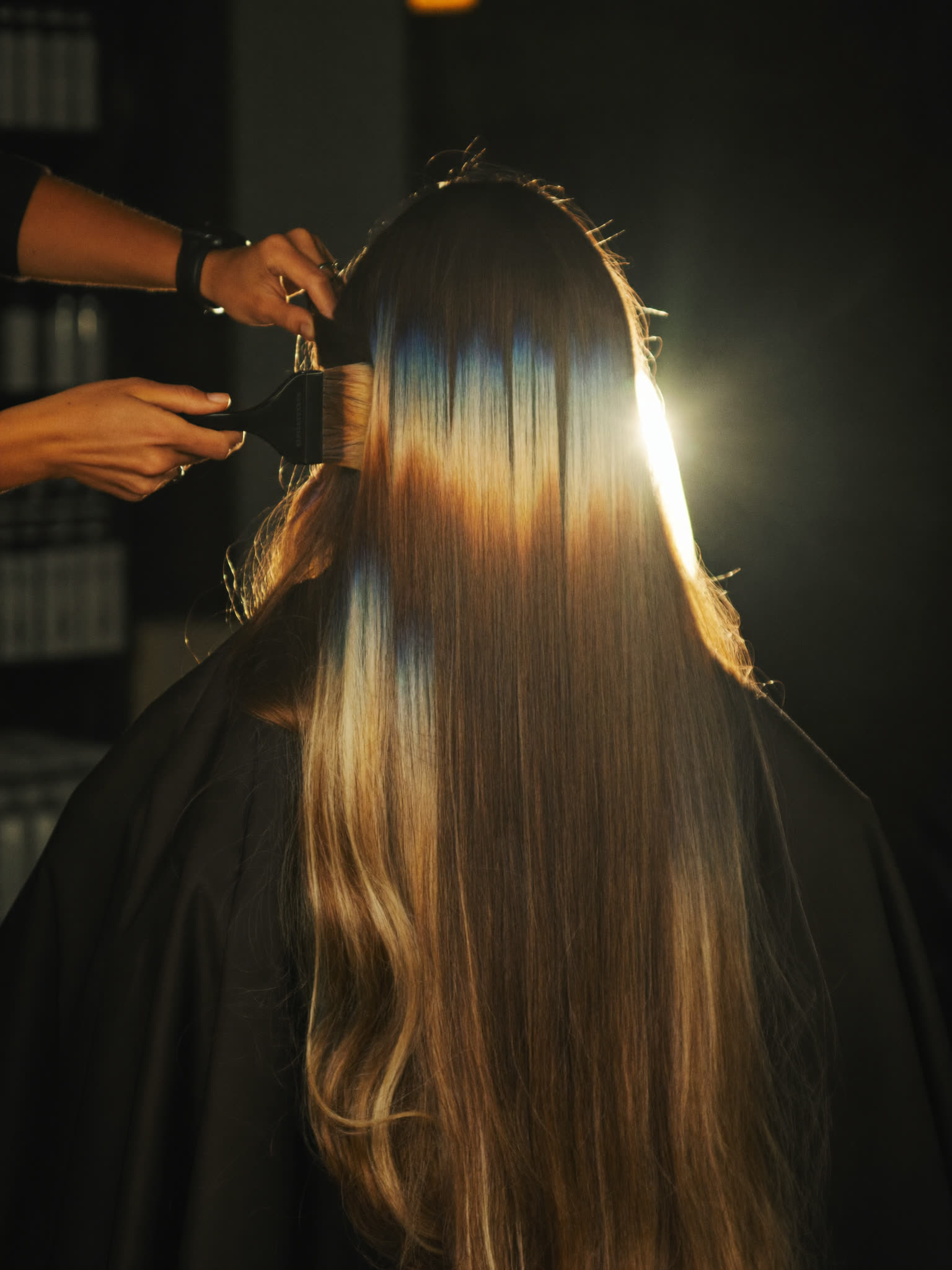 Balayage appliqué au pinceau, contre-jour doré